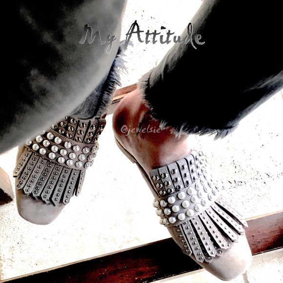 Casey Calfskin Leather & Suede Hobo
ALLSAINTS - Picture 7 of 7